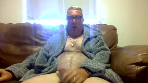 Daddiesgirl online show from June 28, 4:30 am