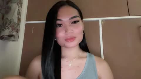 yrdrmgrl_jennie26 online show from December 1, 7:34 pm