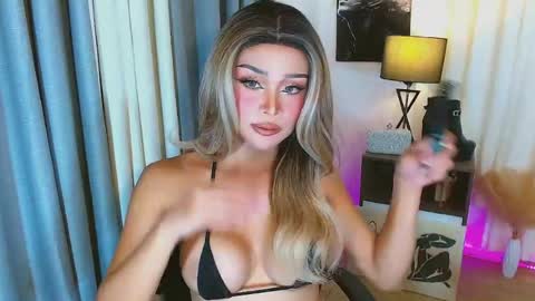 ysabellefox online show from July 18, 9:33 am
