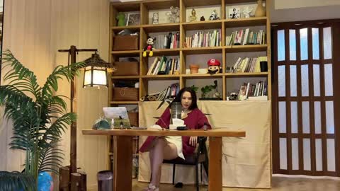 lili online show from November 22, 1:20 pm