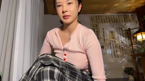 lili online show from March 17, 1:49 pm