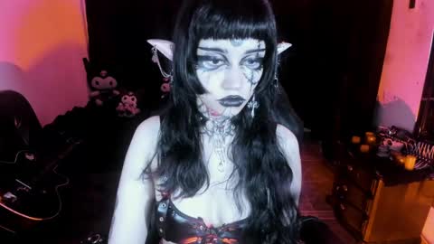 Yue Eclipsa online show from April 29, 5:45 am