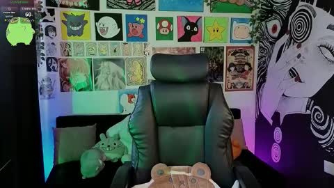    rawr   Anne Independent model      online show from March 18, 8:15 pm