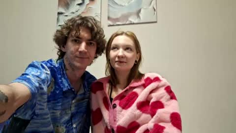 Annie and Dee online show from May 2, 12:33 pm