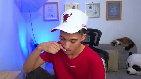 yulian_vasquez online show from November 20, 3:31 pm