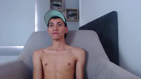 yulian_vasquez online show from February 17, 3:11 pm