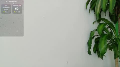 yuliethpetite online show from May 26, 2:01 pm