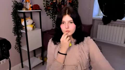 Yumi online show from May 2, 2:01 pm