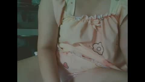 yumi123_ online show from November 6, 5:54 am