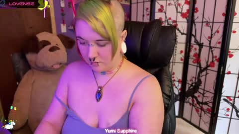 Yumi Sapphire online show from May 15, 3:08 pm