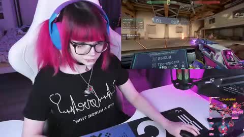 Yumi 3 online show from May 4, 7:53 pm