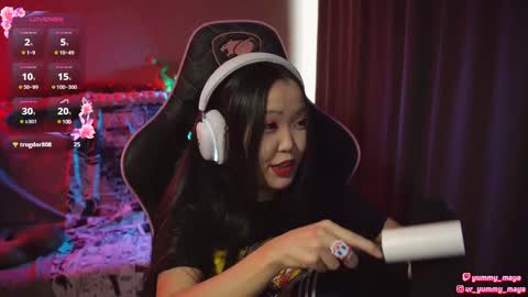 Snapshot of yummy_maya chatting on February 22, 7:56 am Chimi online show from February 22, 7:56 am