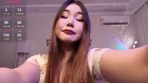 Yumi online show from July 6, 7:49 pm