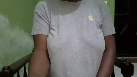 Snapshot of yummychocolate_2 chatting on September 11, 5:52 am YUMMY online show from September 11, 5:52 am