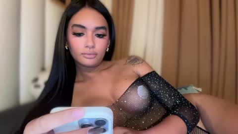 Goddes Renalyn online show from February 22, 10:30 am