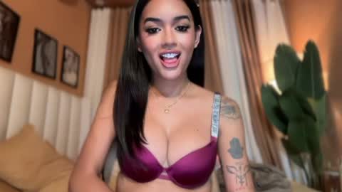 Goddes Renalyn online show from April 29, 2:38 am