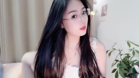 YunEr online show from April 24, 1:57 pm