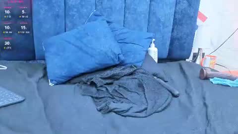 yunkeyc online show from July 9, 7:45 am
