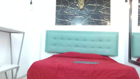  yuri queen  online show from May 4, 8:26 pm