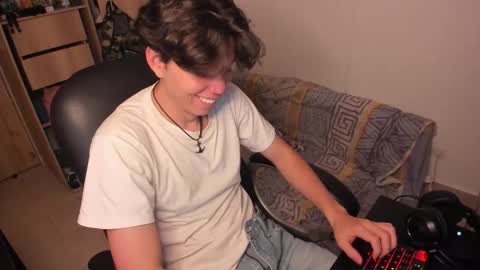 yurii_moody online show from November 20, 2:43 am