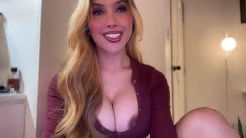 GODDESS SOFIA online show from July 22, 5:20 am