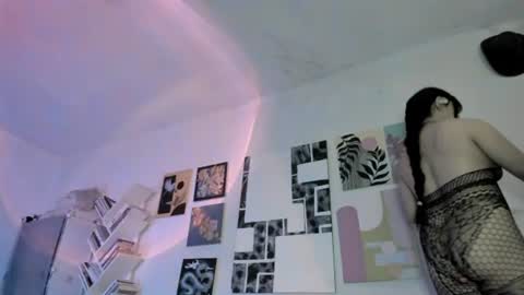 paola online show from June 26, 5:13 am