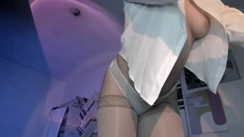 paola online show from July 2, 5:01 am