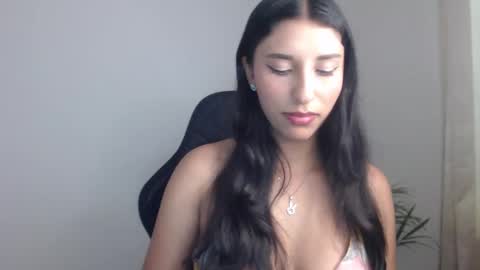 yuzii Im new to these pages so I hope you guys are kind to me. online show from December 19, 11:00 pm