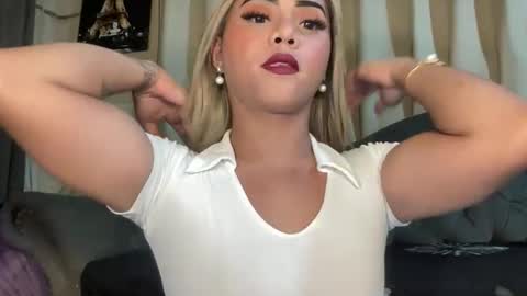 Miss Cali online show from February 15, 9:13 pm