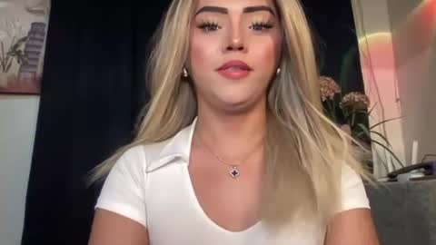 Miss Cali online show from September 19, 9:18 pm