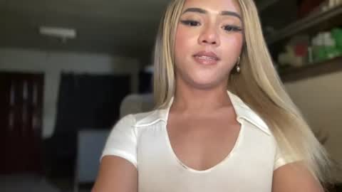 Miss Cali online show from June 19, 8:48 pm
