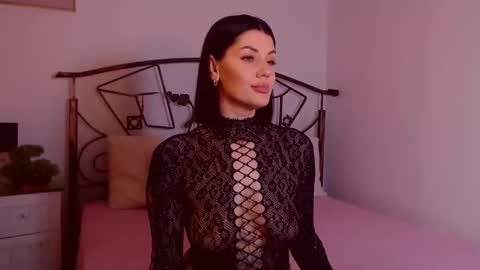 I V Y   online show from February 20, 9:50 pm