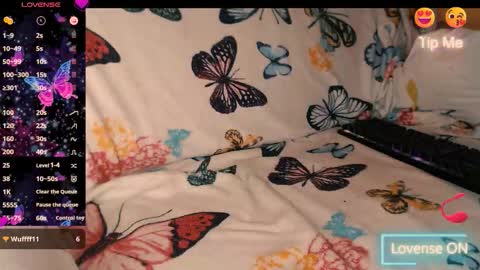 yzza_suave online show from October 31, 9:59 pm