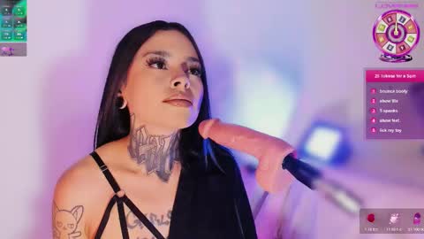 Snapshot of z_e_t_h_a chatting on September 15, 6:04 am tazzie online show from September 15, 6:04 am