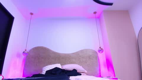 Zoe  online show from November 20, 3:05 am