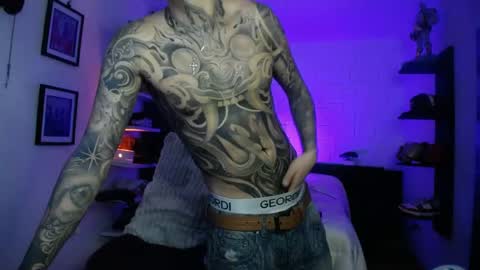 zac_muller1 online show from June 8, 1:28 am