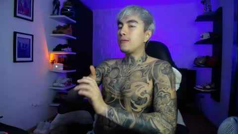 zac_muller1 online show from June 15, 4:48 am