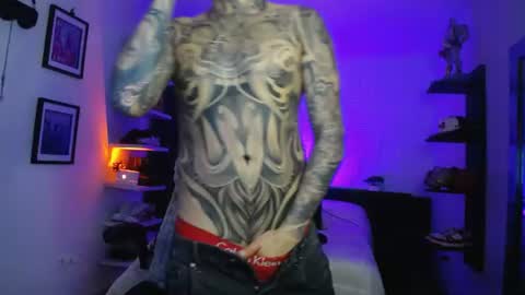 zac_muller1 online show from June 13, 5:51 am
