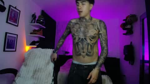 zac_muller1 online show from April 30, 3:55 am