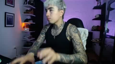 zac_muller1 online show from June 23, 5:48 am