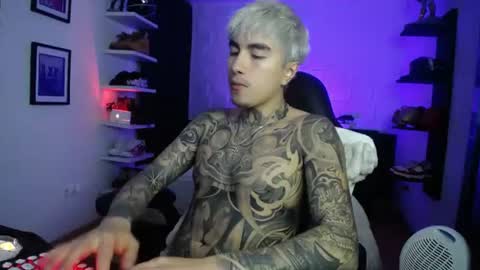 zac_muller1 online show from June 9, 2:55 am