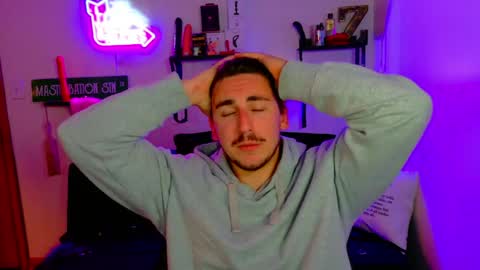 Zach Rhyder online show from May 13, 2:21 am