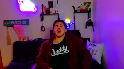 Zach Rhyder online show from May 6, 1:33 am