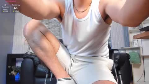 zack_joness10 online show from February 27, 5:33 am