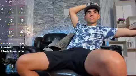 zack_joness10 online show from June 16, 4:16 am