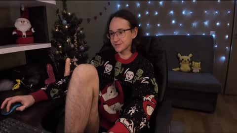 Snapshot of zackstivensen chatting on December 29, 10:47 pm Zachary next stream on monday online show from December 29, 10:47 pm