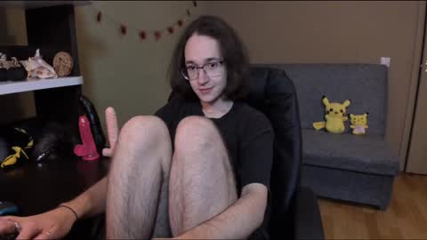 Snapshot of zackstivensen chatting on December 6, 11:52 pm Zachary next stream on monday online show from December 6, 11:52 pm