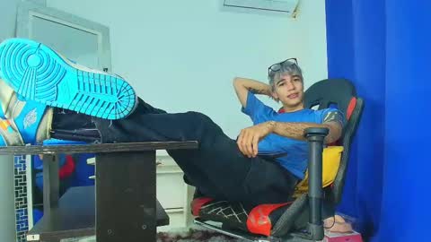 zack online show from March 6, 9:20 pm