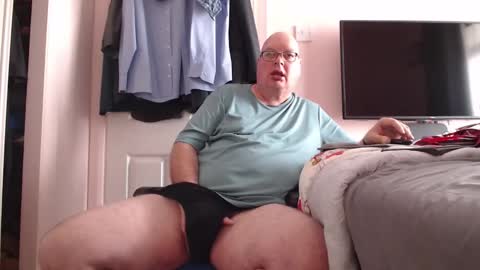 Snapshot of zacsmithuk chatting on September 16, 2:42 pm Zac Smitj online show from September 16, 2:42 pm