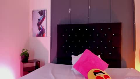 Zafiro Brown online show from April 29, 4:39 am